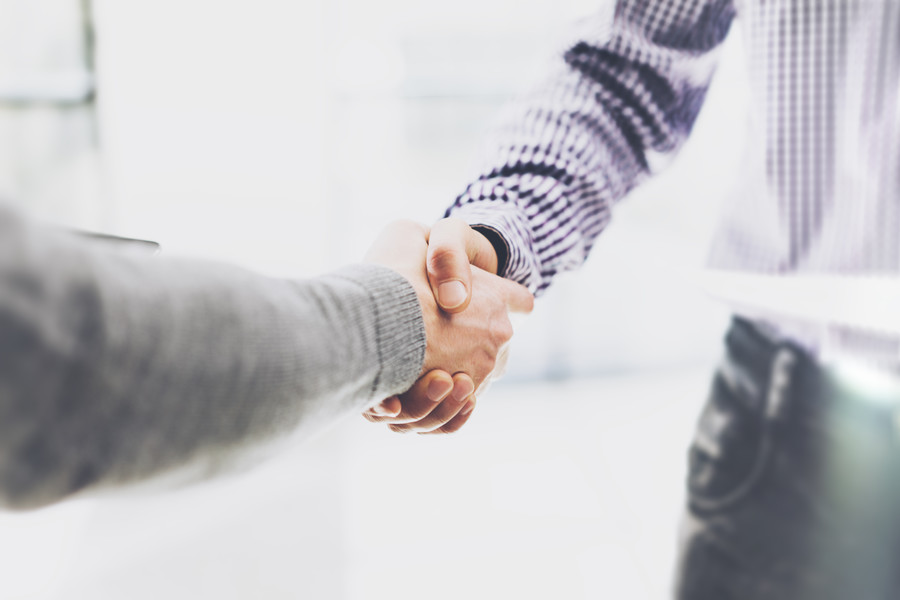 北京律師揭秘：勞動合同法更側(cè)重保護(hù)企業(yè)還是勞動者？
